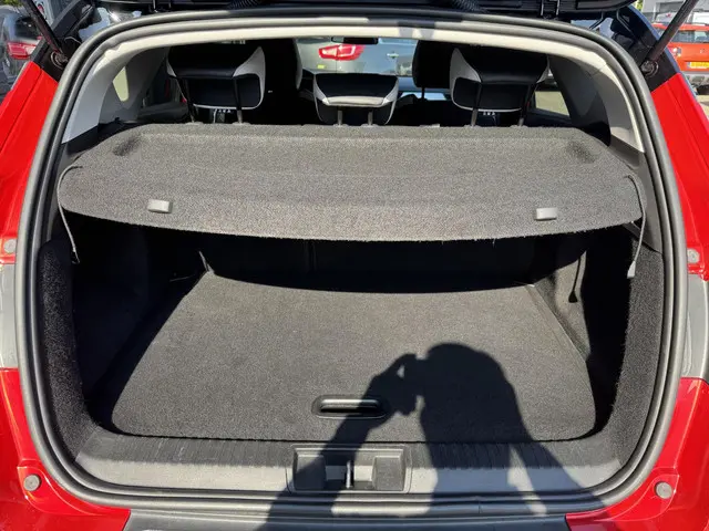 Renault Captur 1.3 TCe 140 Intens 2023 Benzine 15