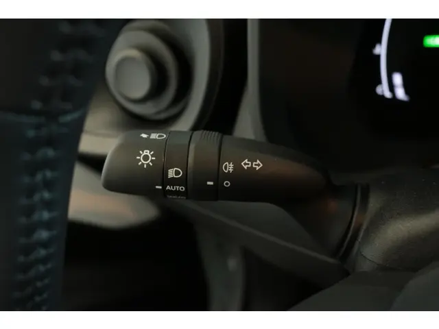 Toyota Aygo X Hybrid 115 play, 2026 Hybride Benzine 13