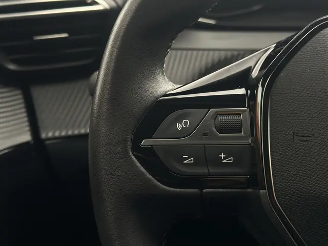 Peugeot 208 1.2 PureTech Allure Pack 2022 Benzine 21