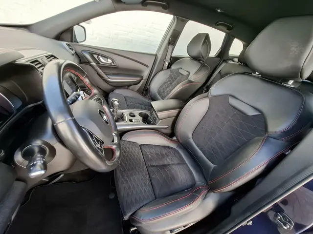 Renault Kadjar TCe 160pk Black Edition 2019 Benzine 34
