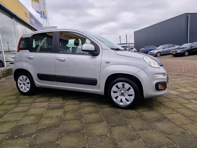 Fiat Panda 0.9 TwinAir Lounge 2016 Benzine 15