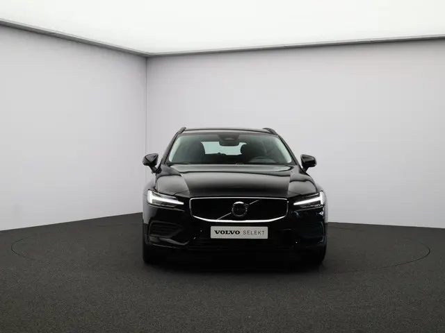 Volvo V60 B4 197PK Essential Edition 2025 Benzine 24