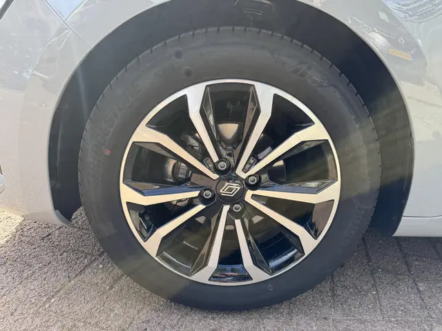 Renault Clio 1.0 TCe 90 GPF Techno 2025!! 2025 Benzine 10