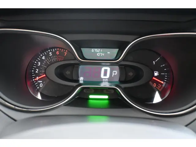 Renault Captur TCe 150 EDC Initiale Paris 2019 Benzine 17