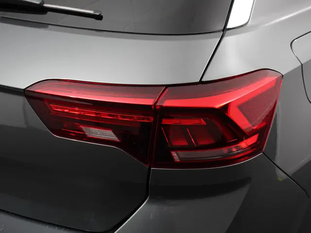 Volkswagen T-Roc 1.5 TSI 150pk DSG R-Line 2024 Benzine 29