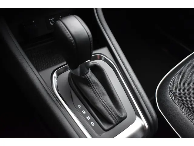 Renault Captur TCe 140 EDC Intens 2022 Benzine 19