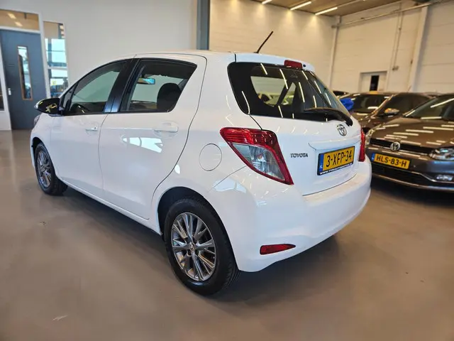 Toyota Yaris 2