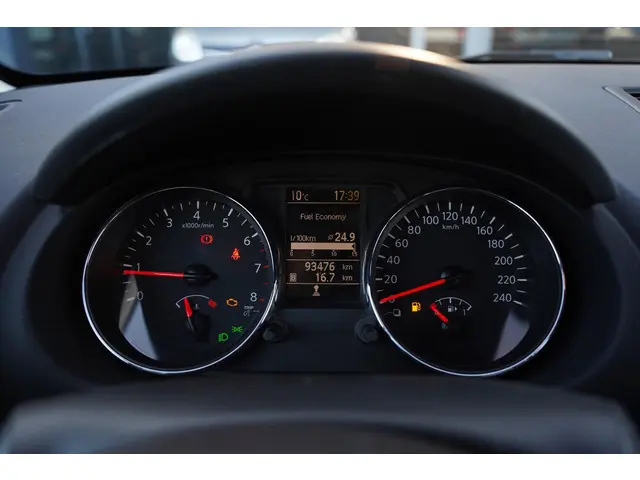 Nissan QASHQAI 2.0 Accenta 4x4 2013 Benzine 19