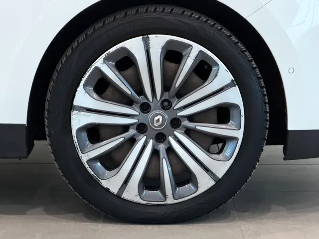 Renault Scénic 1.3 TCe 160 EDC Bose 2018 Benzine 26