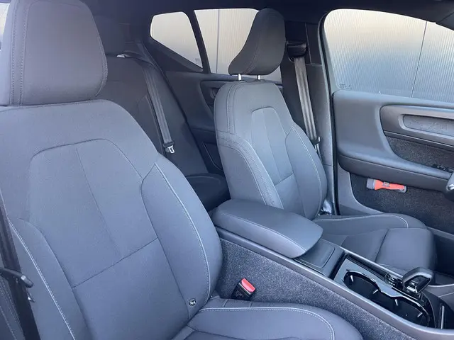 Volvo XC40 Recharge Plus 2023 Elektrisch 8