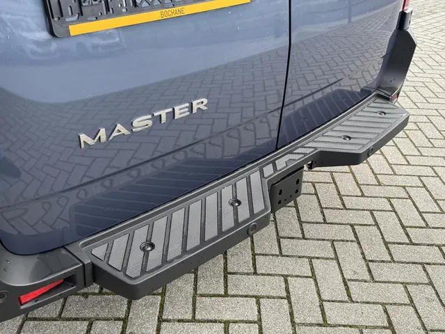 Renault Master T35 2.0 dCi 130 L2H2 Start 2024 Diesel 29
