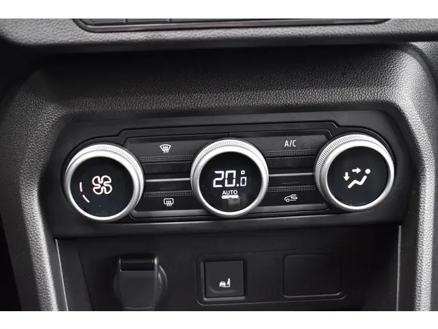 Dacia Jogger Hybrid 140 Extreme 2024 Hybride Benzine 16