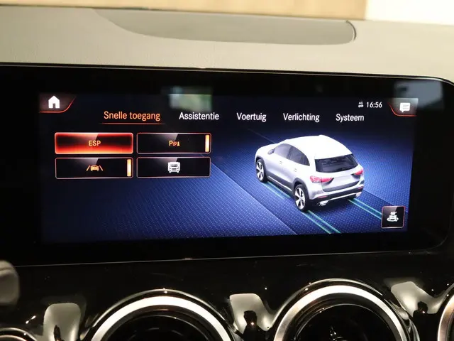 Mercedes-Benz GLA 250 e Style 2020 Hybride Benzine 43