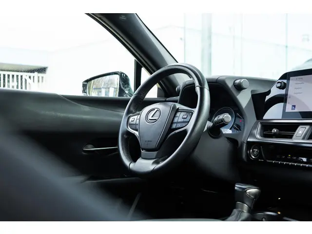 Lexus UX 250h Business Line 2022 Hybride Benzine 9