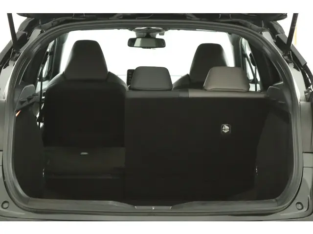 Toyota C-HR 1.8 Hybrid Executive 2020 Hybride Benzine 25