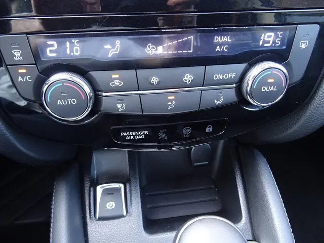 Nissan QASHQAI 1.2 Connect Edition | AUTOMAAT | 2016 Benzine 28