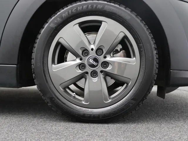 MINI 5-Deurs Cooper 2023 Benzine 20