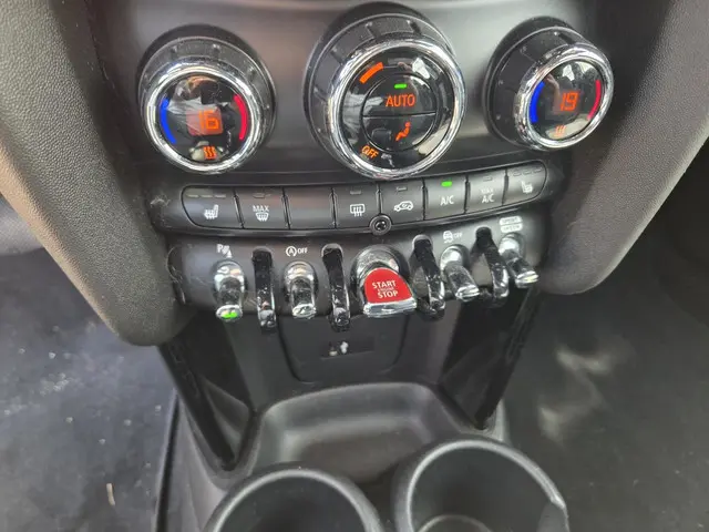 MINI Cooper Mini 1.5 Pepper 2019 Benzine 9