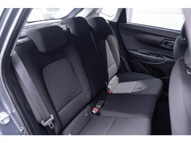 Hyundai i20 1.0 T-GDI Trend Mild Hybrid 2023 Benzine 36