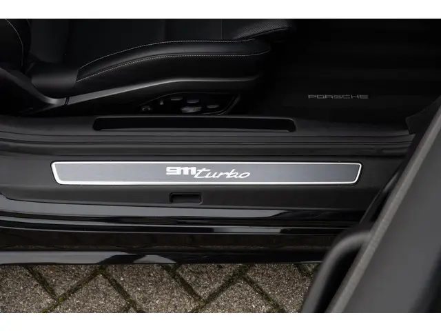Porsche 911 3.8 Turbo 2021 Benzine 47