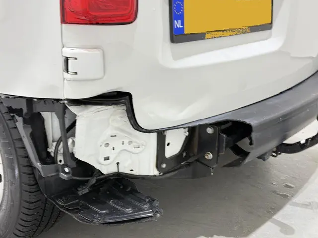 Toyota ProAce Compact 1.5 D-4D Cool Comfort 2021 Diesel 18