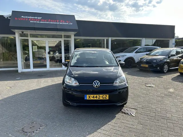 Volkswagen up! 1.0 2023 Benzine 4