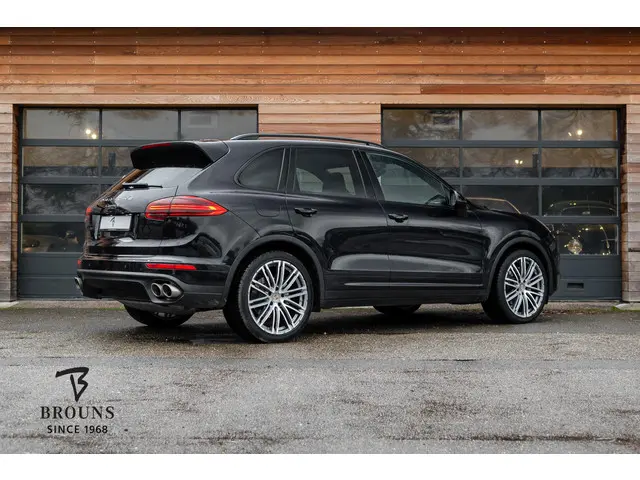 Porsche Cayenne S 2016 Benzine 3
