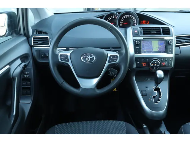 Toyota Verso 1.8 VVT-i BUSINESS AUT. 2013 Benzine 20