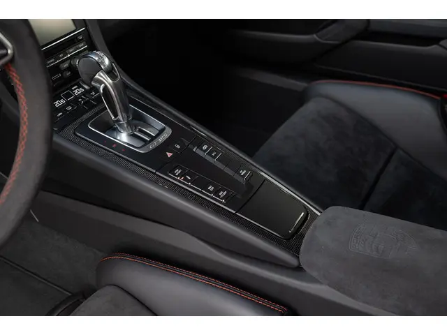 Porsche 911 4.0 GT3 RS | PCCB | Neuslift 2015 Benzine 8