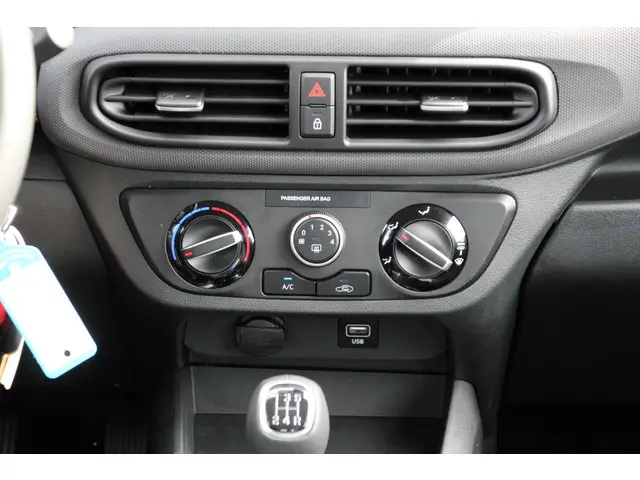 Hyundai i10 1.0 Comfort Smart 2023 Benzine 17