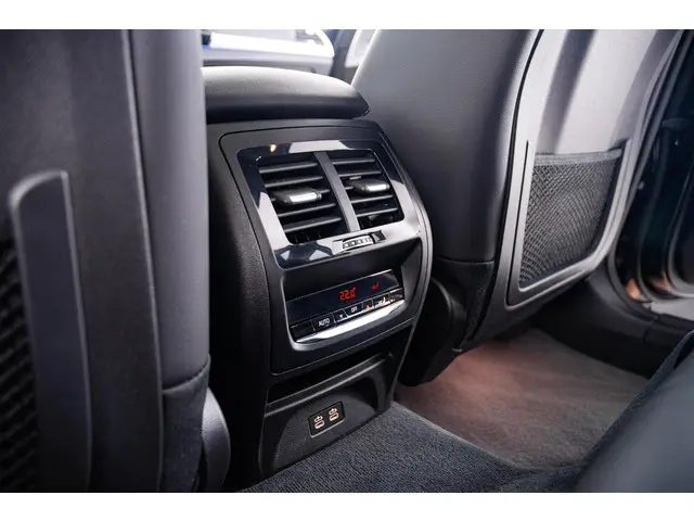 BMW X3 xDrive30e 2021 Hybride Benzine 32