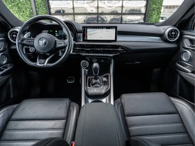 Alfa Romeo Tonale 1.5T Hybrid Ti 2024 Hybride Benzine 18