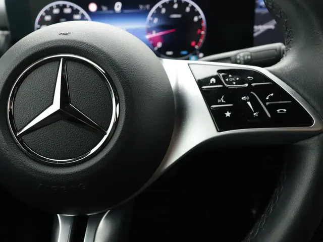 Mercedes-Benz A-Klasse 180 Business Line 2023 Benzine 22