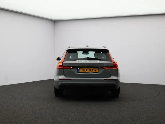 Volvo V60 B4 197PK Essential Edition 2026 Benzine 25