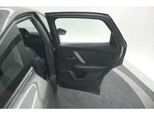 Citroën C4 PureTech 130 Feel Pack 2021 Benzine 57
