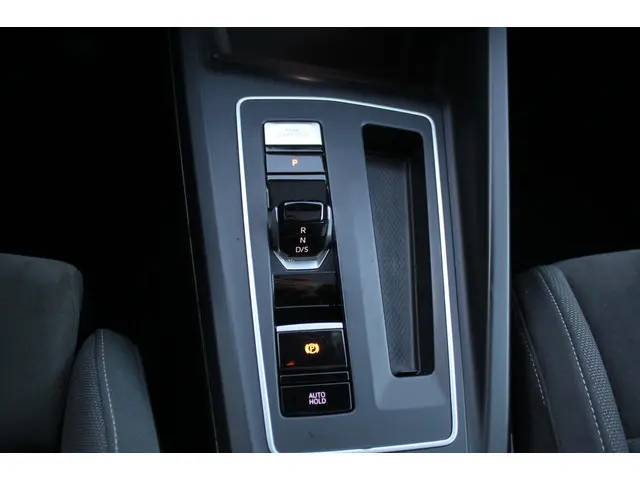 Volkswagen Golf 1.5 eTSI Style 2020 Hybride Benzine 24