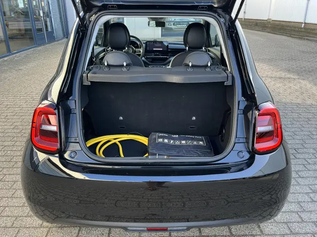 Fiat 500e 42 kWh 2023 Elektrisch 19