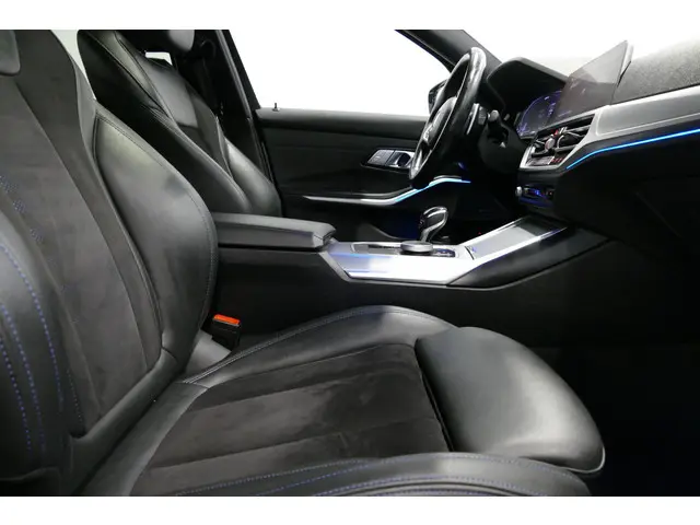 BMW 3 Serie 330e M Sport 2020 Hybride Benzine 31