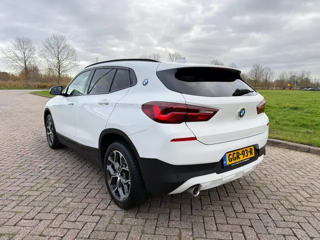 BMW X2 SDrive18i Executive 2022 Benzine 5