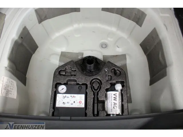 SEAT Arona 1.0 TSI Reference 2018 Benzine 10