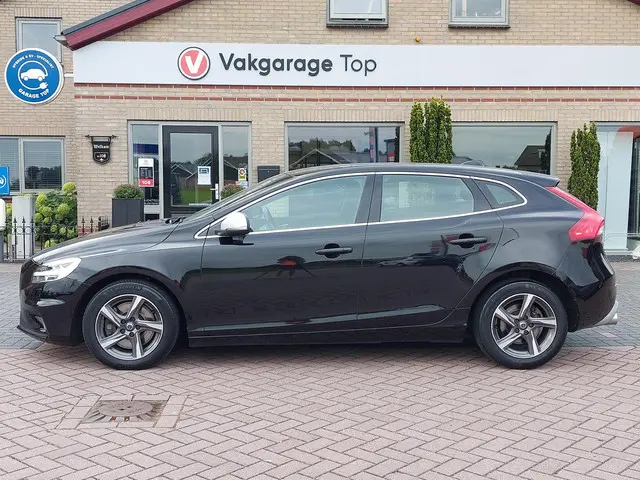 Volvo V40 2.0 D2 R-Design 2017 Diesel 9