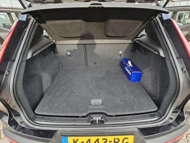 Volvo XC40 1.5 T3 Momentum 2018 Benzine 28