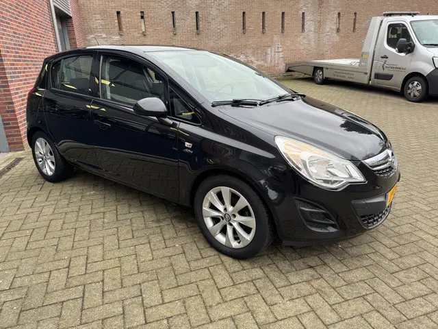 Opel Corsa 1.4-16V / in opdracht van klant 2013 Benzine 3