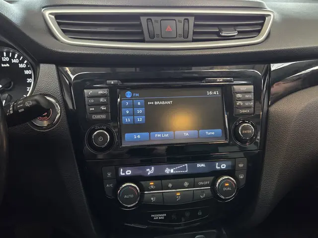 Nissan QASHQAI 1.2 Tekna 2016 Benzine 32