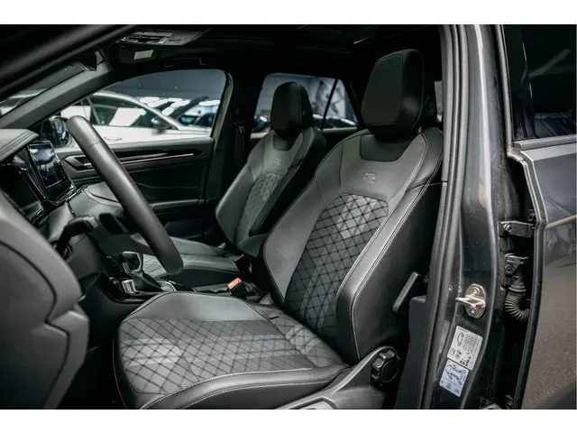 Volkswagen T-Roc 1.5 TSI R-Line Edition 2024 Benzine 18