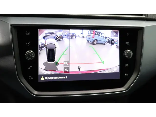 SEAT Arona 1.0 TSI Style Business Intense 2019 Benzine 18