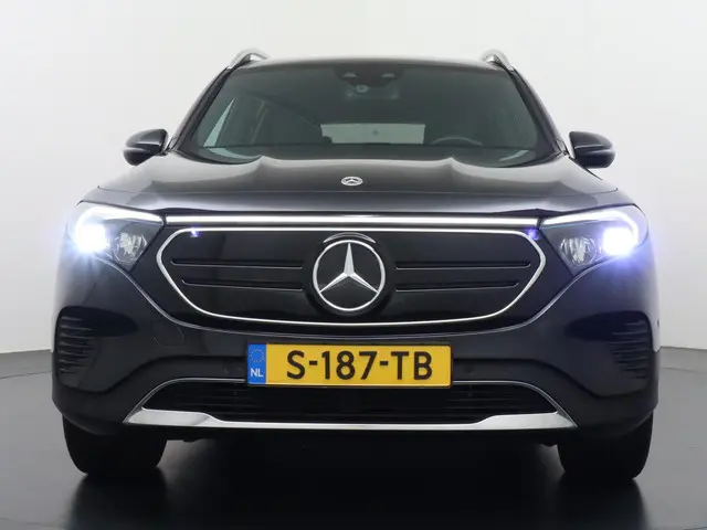 Mercedes-Benz EQB 250 Luxury Line 67 kWh 2023 Elektrisch 3