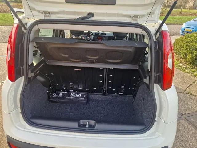 Fiat Panda 1.2 Lounge 2020 Benzine 9