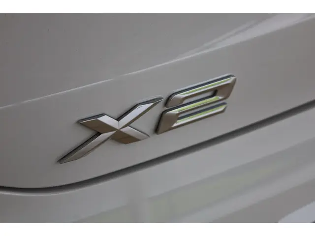 BMW X2 xDrive25e 2021 Hybride Benzine 24