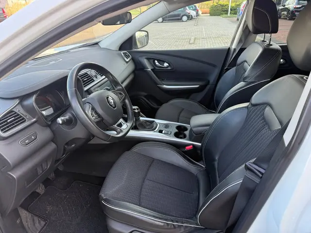 Renault Kadjar 1.2 TCe Bose 2016 Benzine 17